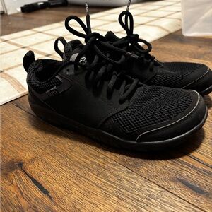 Lems women’s barefoot sneakers